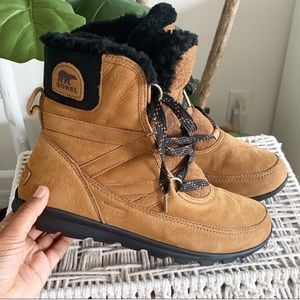 Sorel Whitney Short Lace Boots NWOT